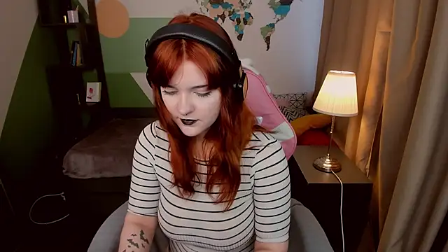 EsterTwilight online show from 25, 7, 2026