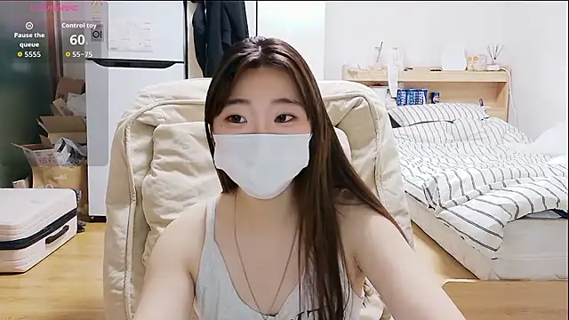 Berry Chuu online show from 5, 5, 2026