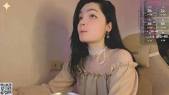 Luna Moon13 online show from 6, 5, 2026