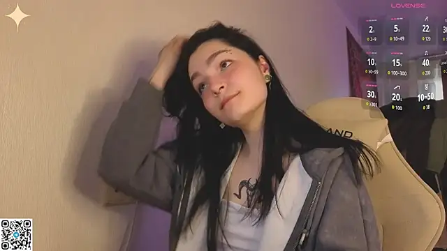 Luna Moon13 online show from 15, 4, 2026