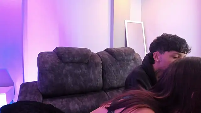 Sky n Zayn online show from 7, 4, 2026