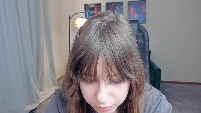 NiaHodge online show from 9, 3, 2026