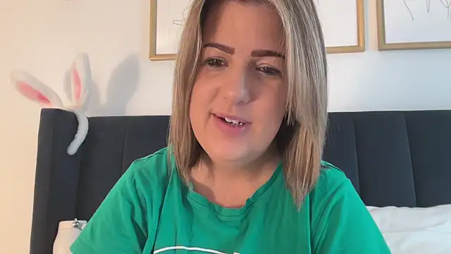 Snapshot of annabellewarick chatting on 18, 6, 2026 annabellewarick online show from 18, 6, 2026