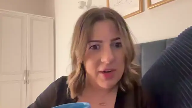 annabellewarick online show from 29, 4, 2026
