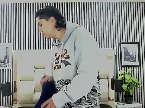 Alex Wolft online show from 8, 4, 2026