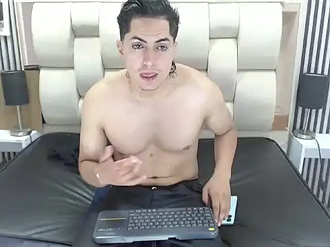 Alex Wolft online show from 17, 6, 2026