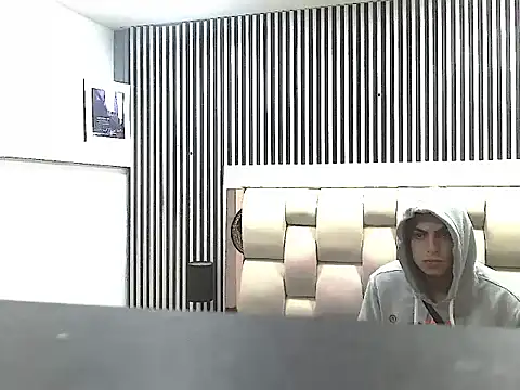 Alex Wolft online show from 13, 5, 2026