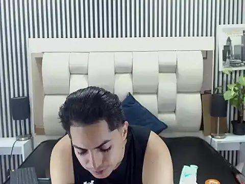 Alex Wolft online show from 18, 6, 2026