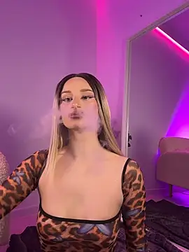 ScarletFlameee online show from 24, 4, 2026