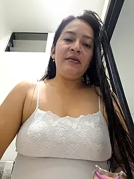 Snapshot of Dr_Edna_naughty chatting on 5, 6, 2026 Dr Edna naughty online show from 5, 6, 2026