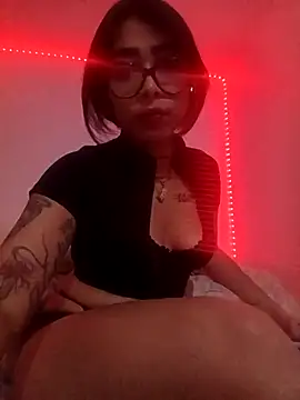 Elizabethvelvet online show from 24, 4, 2026