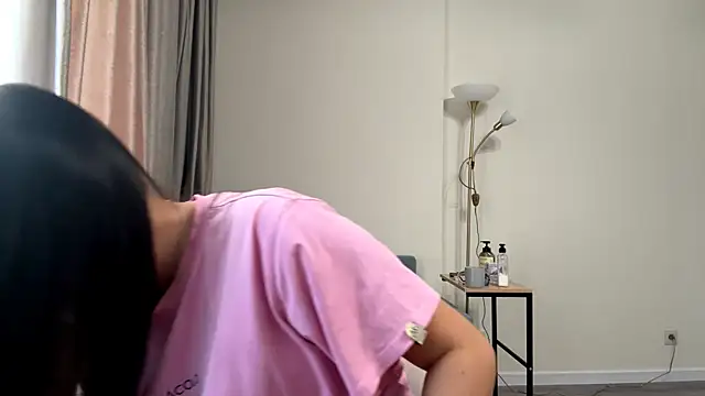 Snapshot of vixy_moon chatting on 9, 4, 2026 vixy moon online show from 9, 4, 2026