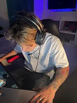 AngelLatinBoy online show from 23, 3, 2026