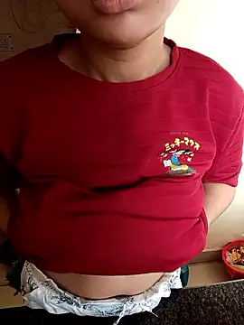 Snapshot of Divya3107 chatting on 26, 5, 2026 Divya3107 online show from 26, 5, 2026