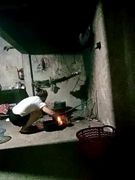 Bling-pusy online show from 9, 4, 2026