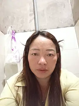 Snapshot of Yellow-pink chatting on 3, 6, 2026 Yellow-pink online show from 3, 6, 2026