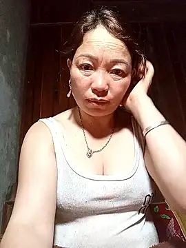 Snapshot of Yellow-pink chatting on 11, 5, 2026 Yellow-pink online show from 11, 5, 2026