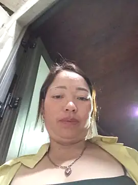 Yellow-pink online show from 17, 4, 2026