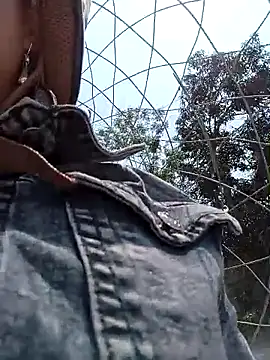 Yellow-pink online show from 9, 4, 2026