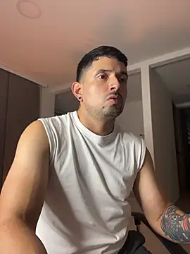 TroyeSavage online show from 7, 4, 2026