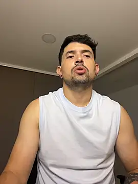 TroyeSavage online show from 25, 3, 2026