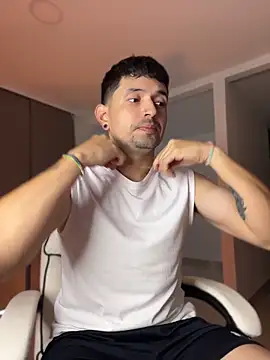 TroyeSavage online show from 19, 4, 2026