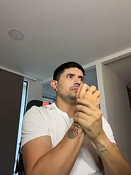 TroyeSavage online show from 31, 3, 2026