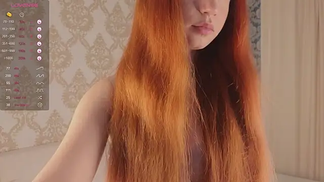 Snapshot of foxy_bloomm chatting on 19, 7, 2026 foxy bloomm online show from 19, 7, 2026