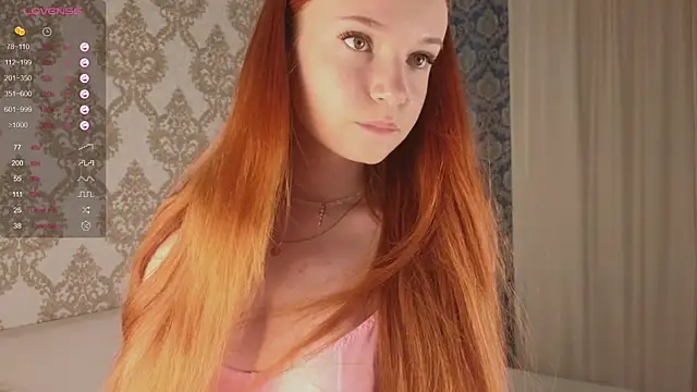 Snapshot of foxy_bloomm chatting on 21, 7, 2026 foxy bloomm online show from 21, 7, 2026