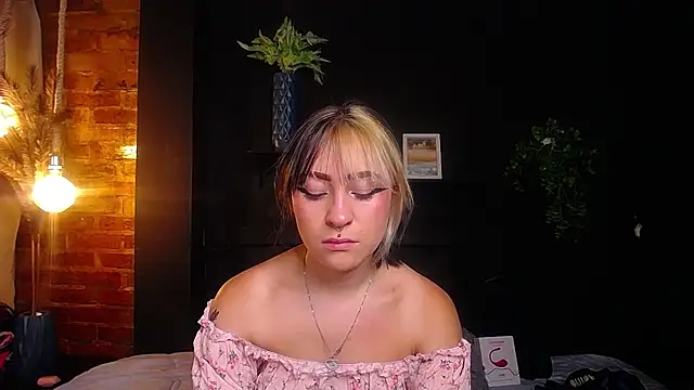 melodygirl2   online show from 17, 4, 2026