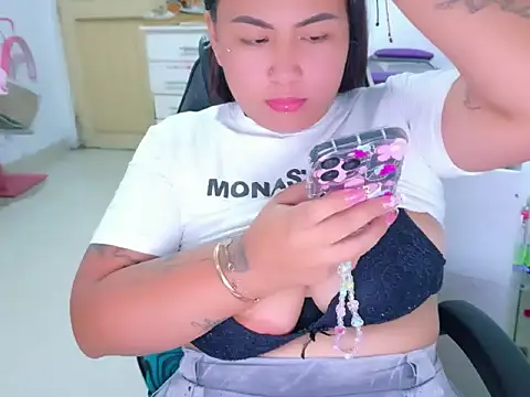 sexysofiaaa online show from 24, 5, 2026