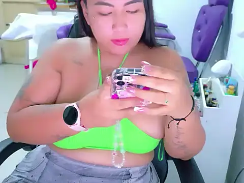 sexysofiaaa online show from 18, 5, 2026