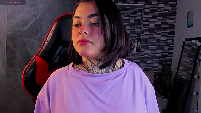 Sophiia cherry online show from 19, 4, 2026