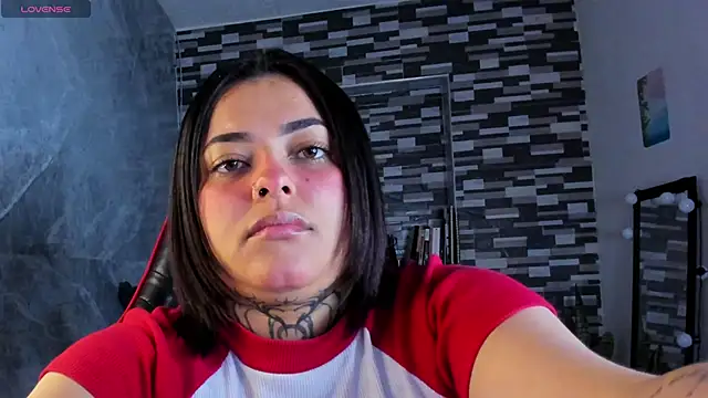 Sophiia cherry online show from 14, 4, 2026