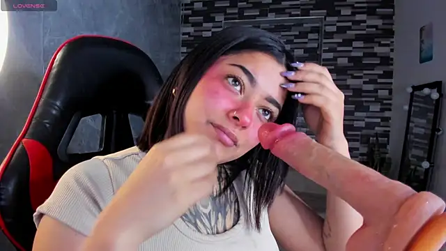 Sophiia cherry online show from 15, 4, 2026