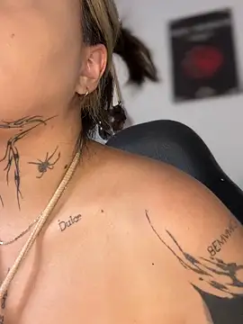 CarolQueen1  online show from 11, 3, 2026