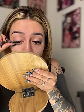 CarolQueen1  online show from 24, 4, 2026