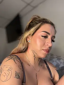 CarolQueen1  online show from 19, 4, 2026