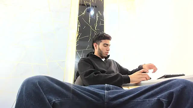 Valentin Lux online show from 25, 3, 2026