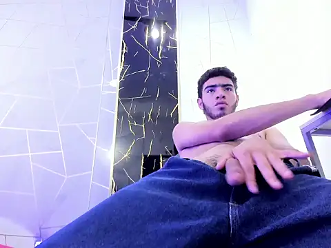 Valentin Lux online show from 27, 3, 2026