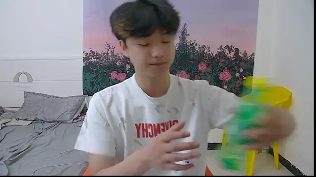 icecream-002 online show from 6, 5, 2026