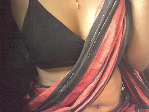Couplehot00 online show from 11, 6, 2026