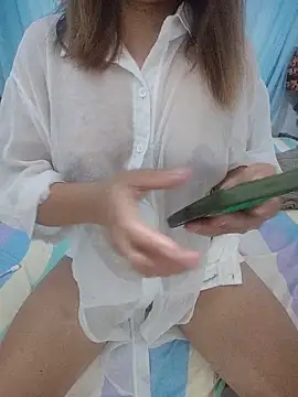 Snapshot of Sweet-cum425 chatting on 19, 5, 2026 Sweet-cum425 online show from 19, 5, 2026