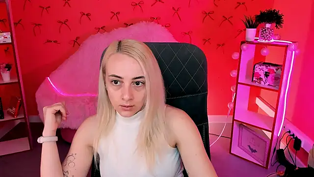 CarolMoor online show from 3, 4, 2026