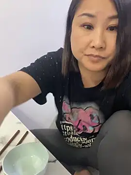 xiaoyi-10 online show from 15, 4, 2026