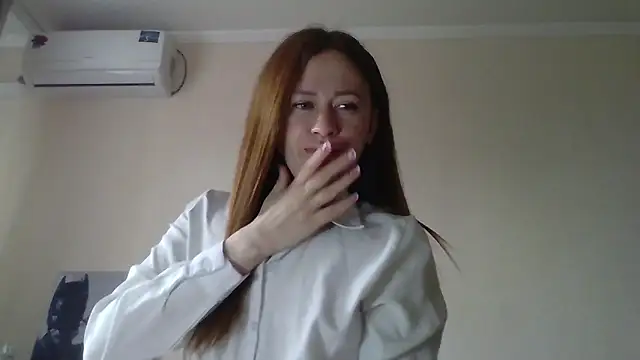 Whisper Of Desire online show from 22, 4, 2026