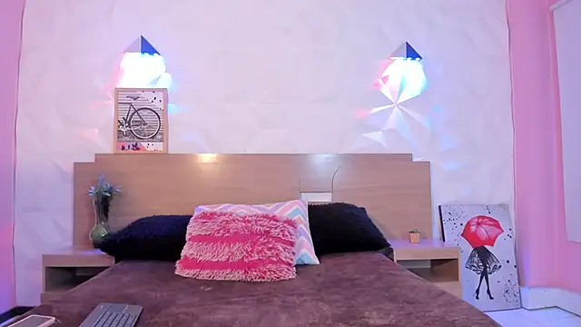 KittyVelve online show from 13, 5, 2026