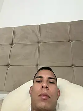 LeiAaron1998 online show from 30, 6, 2026