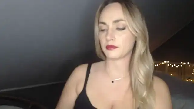 Snapshot of ScarlettSensitive chatting on 12, 6, 2026 ScarlettSensitive online show from 12, 6, 2026