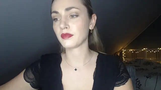Snapshot of ScarlettSensitive chatting on 30, 5, 2026 ScarlettSensitive online show from 30, 5, 2026